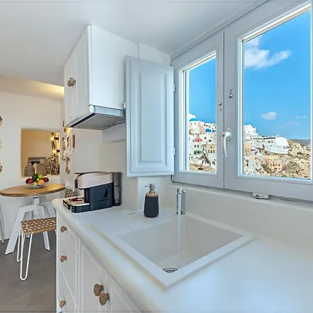 Helianthus Dream Homes Oia
