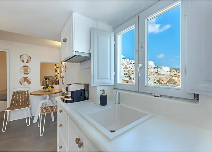 Helianthus Dream Homes Oia