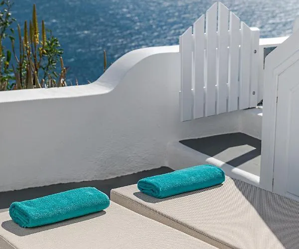 Helianthus Dream Homes * Oia