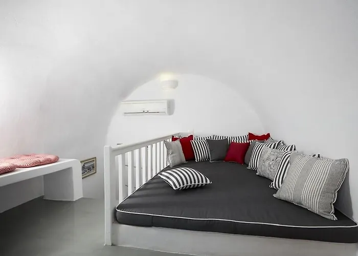 Helianthus Dream Homes Oia