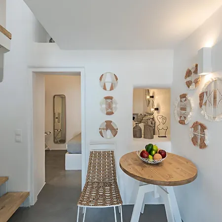 Helianthus Dream Homes * Oia (Santorini)