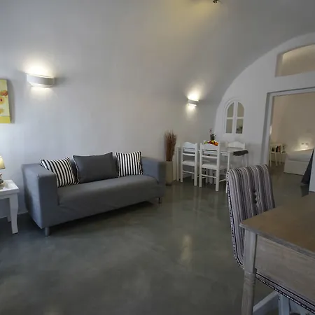 Helianthus Dream Homes * Oia (Santorini)